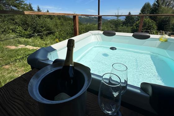 Séjour spa romantique - avec jacuzzi privatif & bouteille de champagne, pour 2 personnes 7 
