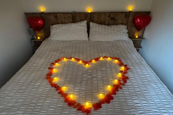 Séjour spa romantique - avec jacuzzi privatif & bouteille de champagne, pour 2 personnes 8 