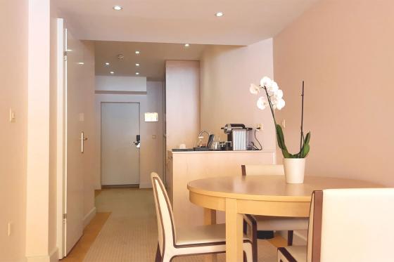 Séjour de luxe à Montreux - En Junior White Suite avec champagne au Royal Plaza Montreux 6 