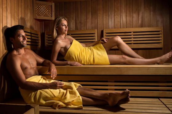 Nachmittag-Spa am See für 2 - Wellness-Nachmittag mit Pools & Saunalandschaft 2 