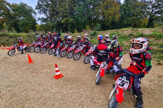 Motocross fahren - 1h Schnupperkurs für 1 Kind | Mittwoch 3 
