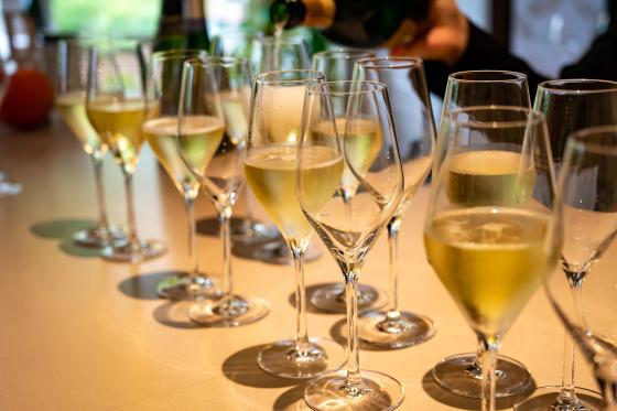 Champagner-Tasting Entdecker - Privates Degustationserlebnis bei Ihnen zu Hause (1-7 Pers) 2 