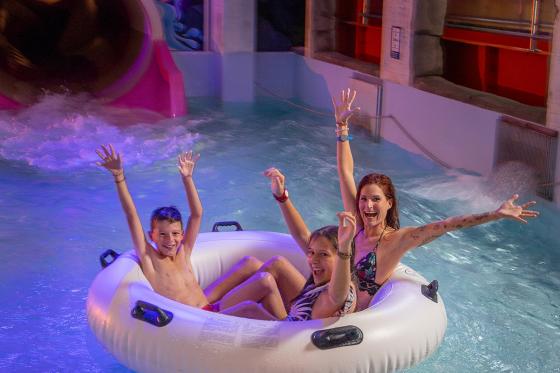 Entrée à Aquaparc - Journée fun pour 2 personnes  