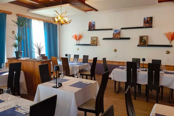 Fondue & vin pour 2 personnes - Moment convivial autour du fromage 2 