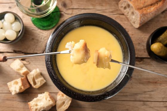 Séjour aux Bains de Saillon - 1 nuit en chambre cosy avec fondue pour 2 personnes 2 