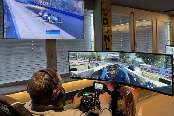 Formel-1-Simulator  - 30 Minuten Rennsport-Erlebnis für 2 Personen 3 