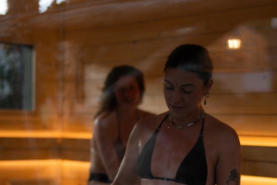 Social Sauna Village Stadt ZH für 2 - Zürichs einzigartiges Social Sauna- und Cold-Plunge-Erlebnis am Fluss 1 