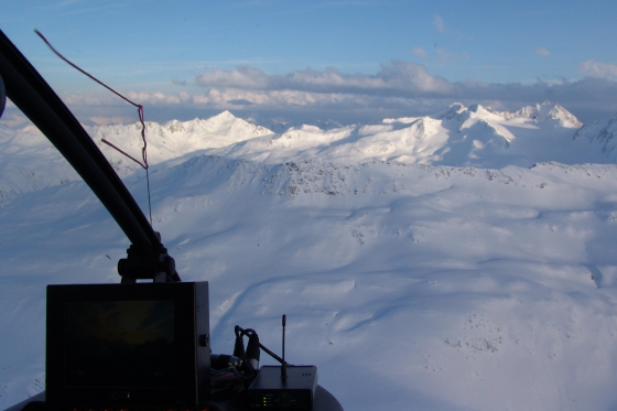 Snowmobile & Helikopter - VIP Adventure Package inkl. Lunch 1 