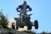 Pilotage de quad sur piste - un moment de plaisir pour les fans de vitesse 