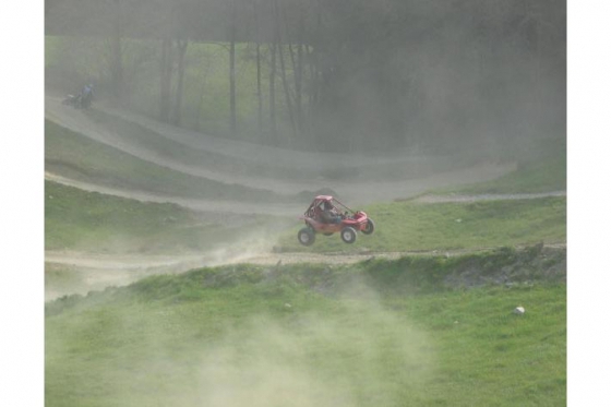 Quad auf Motocross Strecke - Fahrspass für Offroad-Fans 3 