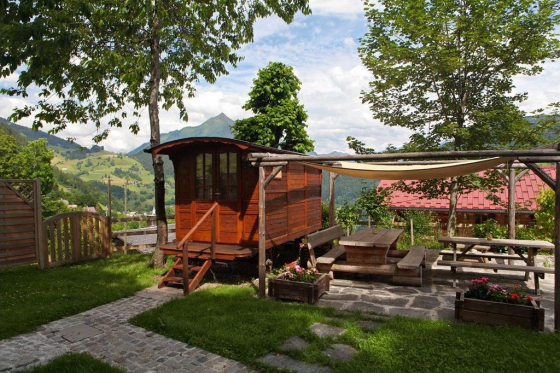 Nuit dans une roulotte - 1 nuit, avec petit déjeuner et libre accès à l'espace bien-être 7 