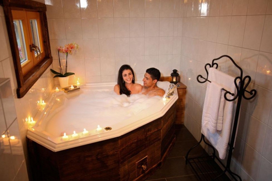 Nuit dans une roulotte - 1 nuit, avec petit déjeuner et libre accès à l'espace bien-être 9 