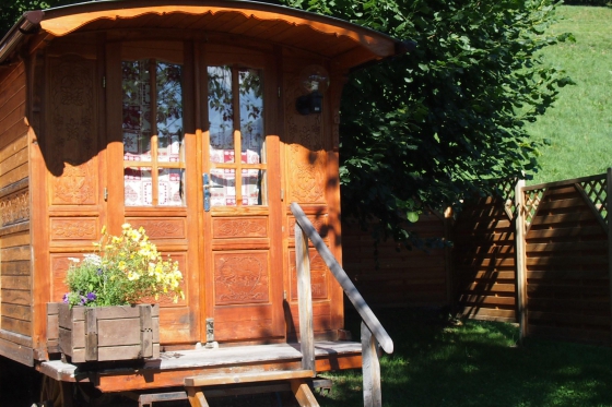 Nuit dans une roulotte - 1 nuit, avec petit déjeuner et libre accès à l'espace bien-être 12 