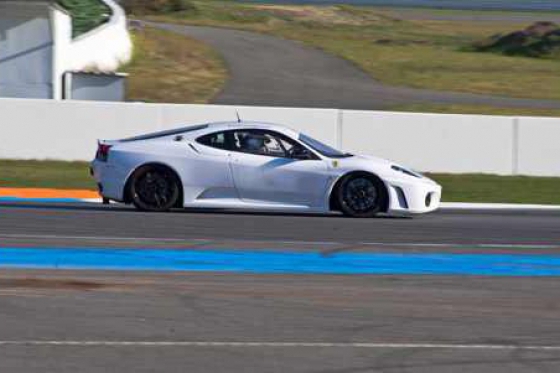 4 Runden fahren oder Racetaxi - Lamborghini, McLaren oder Porsche 2 