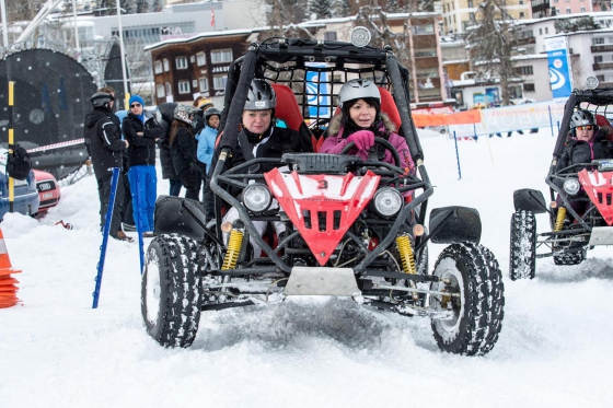Fahrspass im Buggypark - E-Cross-Buggy selber fahren 1 