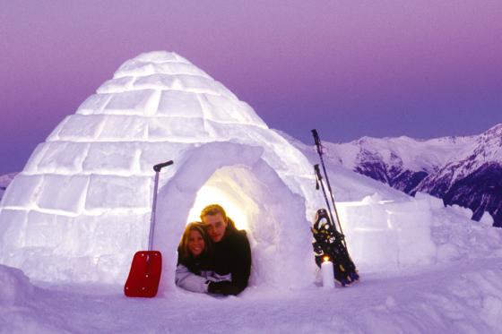 Love-Nest Iglu - Übernachtung im klassisch gebauten Iglu für 2 in Zermatt  