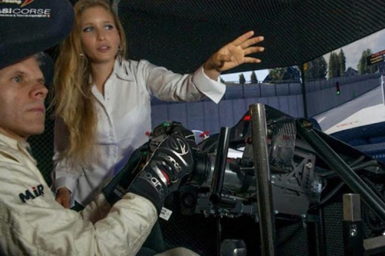 Simulateur de course automobile - 1 session de 20min 4 