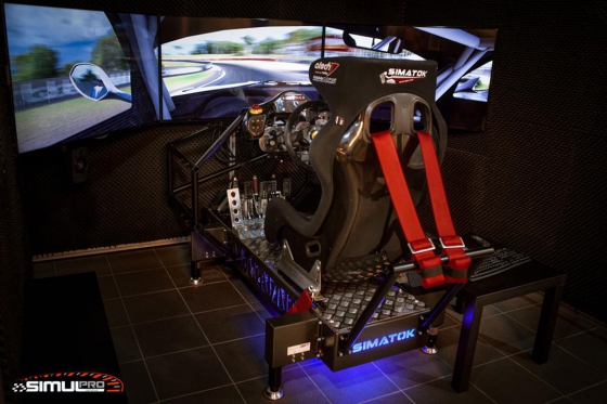 Simulateur de course auto en VR - 40 minutes de plaisir avec réalité virtuelle en option 1 