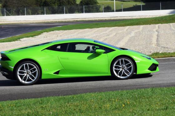 Lambo Huracan & voiture de sport - 6 tours sur circuit + 2 tours gratuits 8 