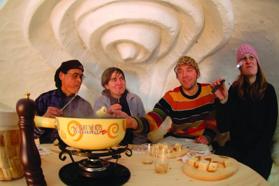 Iglu-Nacht  - & Gleitschirmfliegen für 2 Personen in Davos 4 