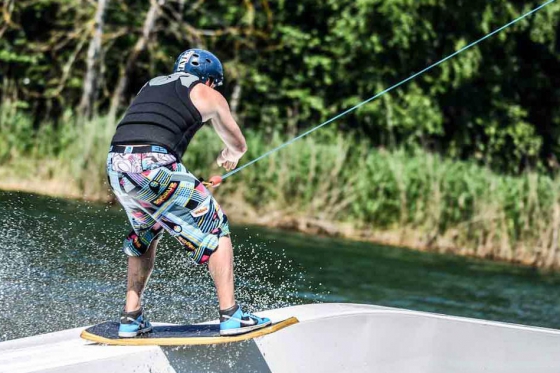 Téléski nautique 5h - Matériel + Repas inclus  