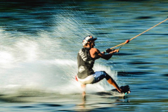 Téléski nautique pour 2 - Forfait 2h + Matériel + Repas inclus 2 