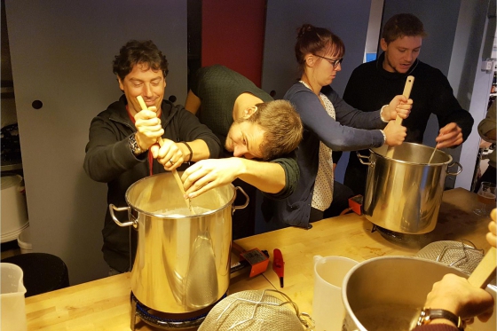 Cours de brassage pour 2 - Inclus: bière à volonté, fondue et 4-5 litres de votre propre bière 2 