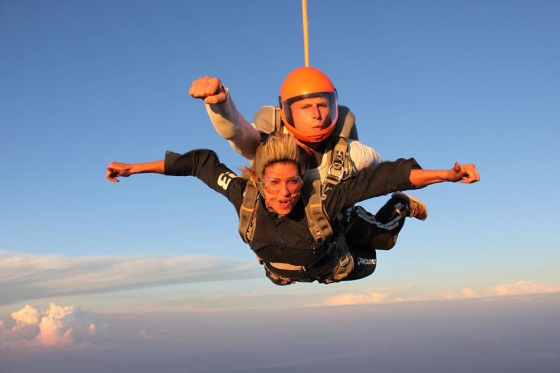 Neudorf Skydiving - Fallschirmsprung für 1 Person | wochentags 2  Neudorf Skydiving - Fallschirmsprung für 1 Person | wochentags 2
