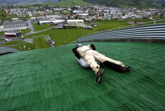 Descentes en airboard - Sur le tremplin de saut à ski d'Einsiedeln. pour 1 personne 4 