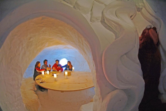 Saut à l'élastique & fondue - Sur le sommet Stockhorn - avec fondue dans un igloo 1 