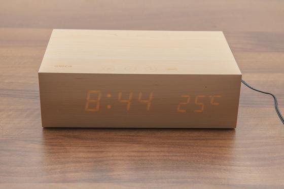 réveil LED wooden - Max bambou 1 