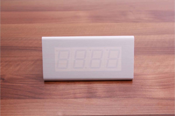 Wooden LED Wecker  - The Temple weiss 2 