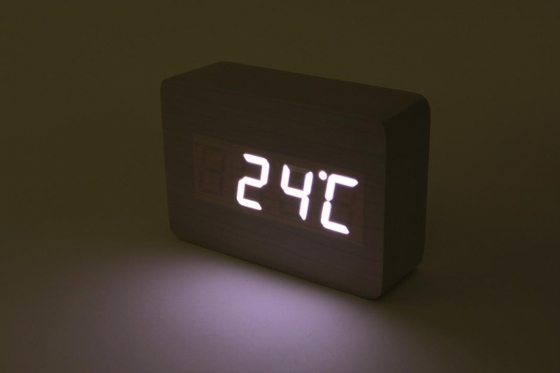 Wooden LED Wecker  - The Player weiss 3 