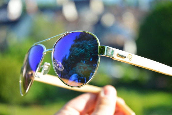 The Light Aviator - Green Mirror 2 