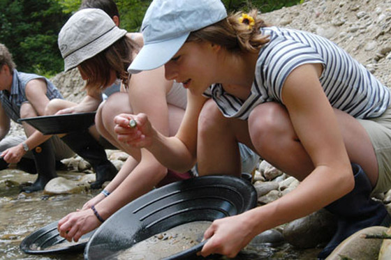 Goldwaschtag Jugendliche - Lockruf des Goldes am Napf  