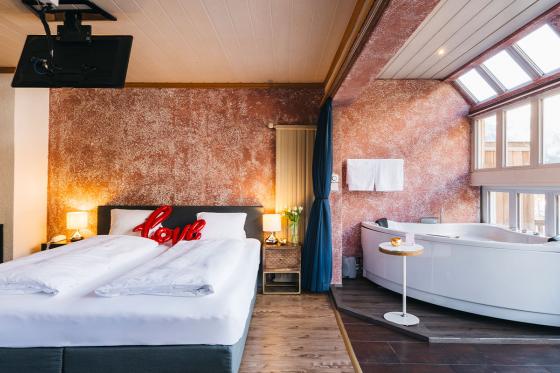 Loveroom con idromassaggio - romanticismo per 2 4 