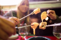 Fondue en tuk-tuk - pour 4 personnes - à Zurich