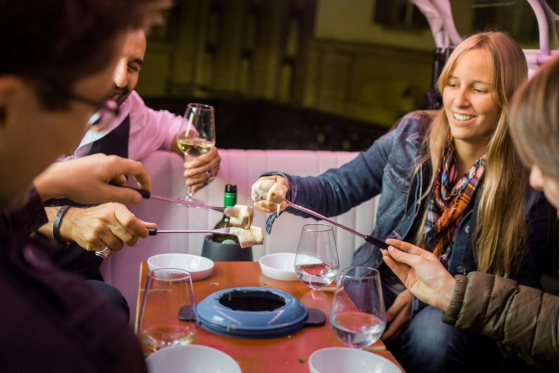 Fondue en tuk-tuk - pour 4 personnes - à Zurich 2 