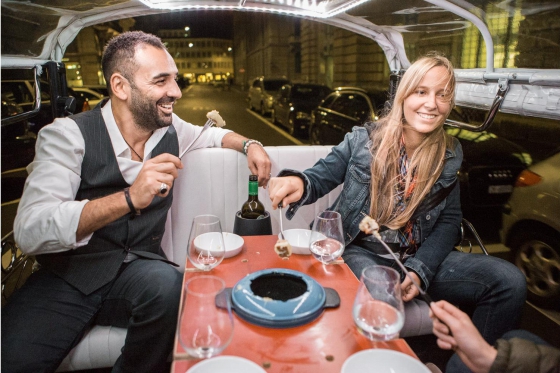 Fondue en tuk-tuk - pour 4 personnes - à Zurich 3 