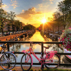 Amsterdam Kurztrip, Grachten, Stars und Bier für 2 Personen