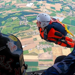 Saut en parachute, Initiation en solo à Yverdon-les-Bains