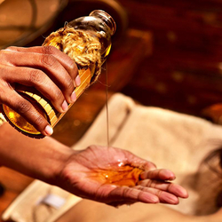 Ayurveda Massage, 2-stündige Ganzkörpermassage