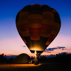 Lever de soleil en montgolfière, 3h de vol pour 1 personne, 8 sites de décollage au choix