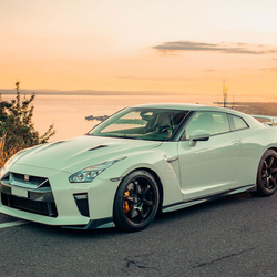 3h Nissan GTR Black Edition Miete, Fahrzeugmiete für 3 Stunden, inkl. 100 Freikilometer