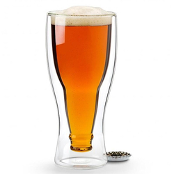 Bierflasche im Bierglas, passend für eine Flasche Bier