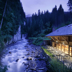 Deluxe Romantik Arrangement , 2 Übernachtungen im Grand Hotel inkl. Candle-Light-Dinner