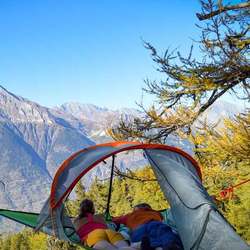 Nuit suspendue aux étoiles, Séjour dans les arbres pour 2 personnes