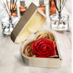 Savon de bain  , Rose dans une box en coeur
