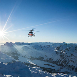 Hélicoptère au Cervin,  45 minutes pour 1 personne, avec apéritif sur un glacier