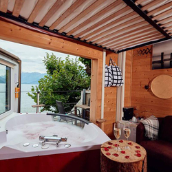 Baumhausübernachtung, mit ausfahrbarem Whirlpool, Frühstück & 4-Gang Abendessen